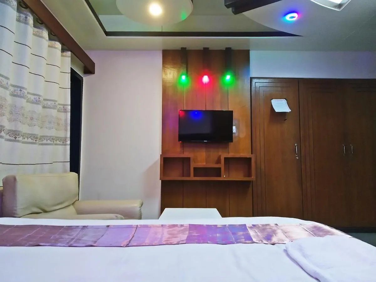 ***  Hotel Blue Bird ダッカ バングラデシュ